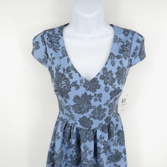 B Darlin Junior's Blue Floral Fit & Flare Dress Size 1-2 NWT $69 - Picture 3 of 5